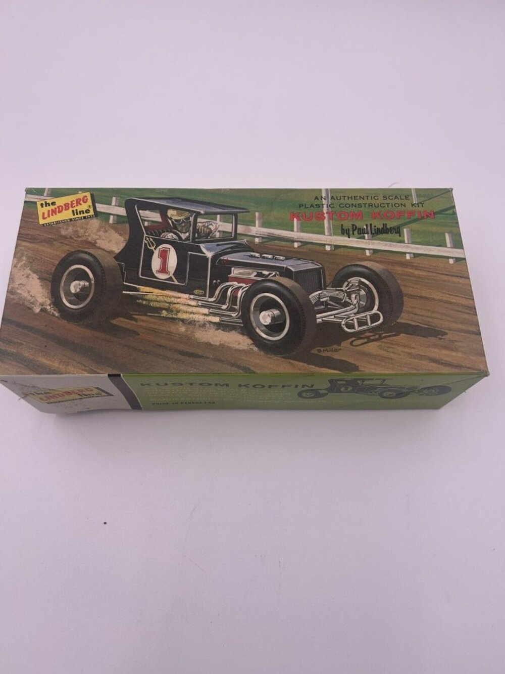VINTAGE Lindberg 1967 "KUSTOM KOFFIN" DIRT TRACK BLACK MODEL KIT-RARE 6031.100